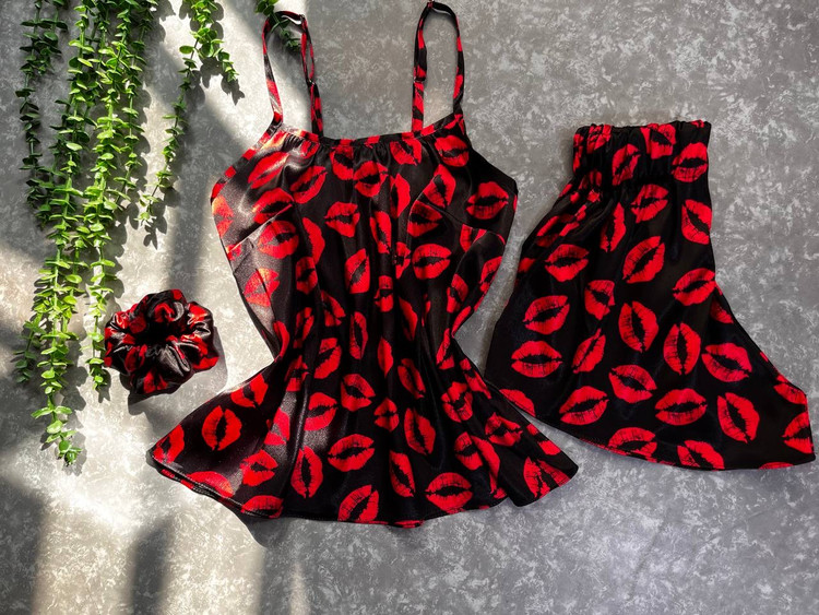 ست قرمز مشکی