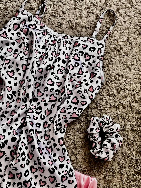 لباس زیر زنانه طرح قلبی