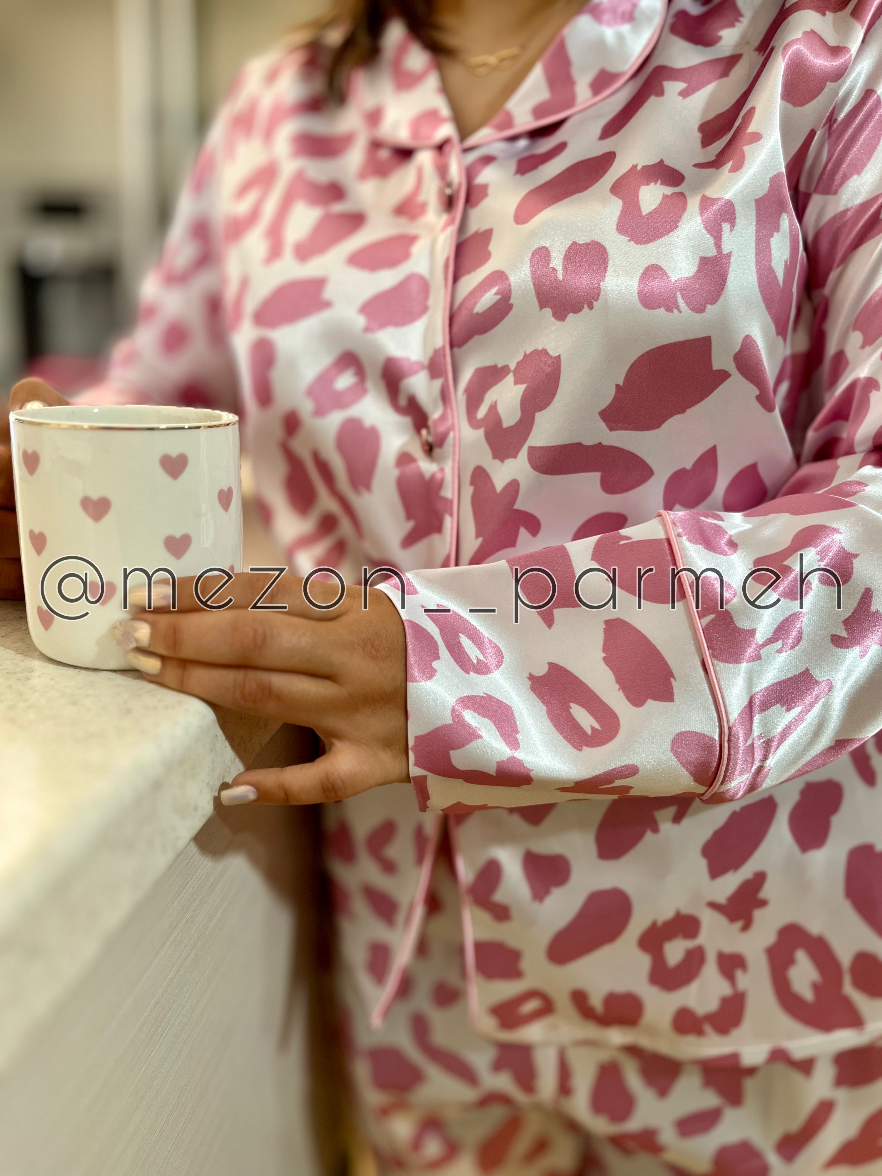 ست پیراهن و شلوار ساتنLx پرمه پلنگی سفیدصورتی