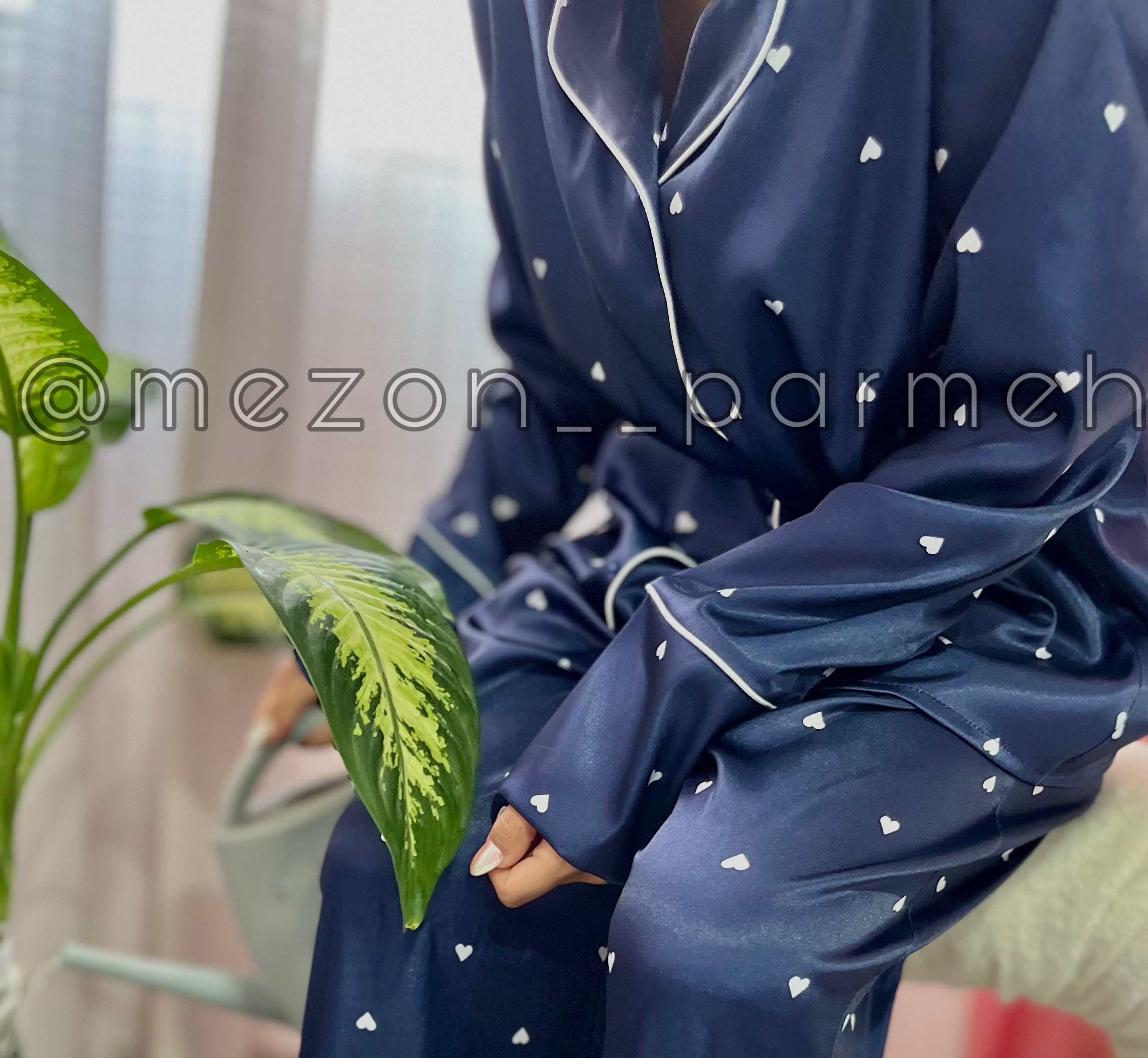 ست پیراهن و شلوار ساتنLx سرمه ای قلب سفید