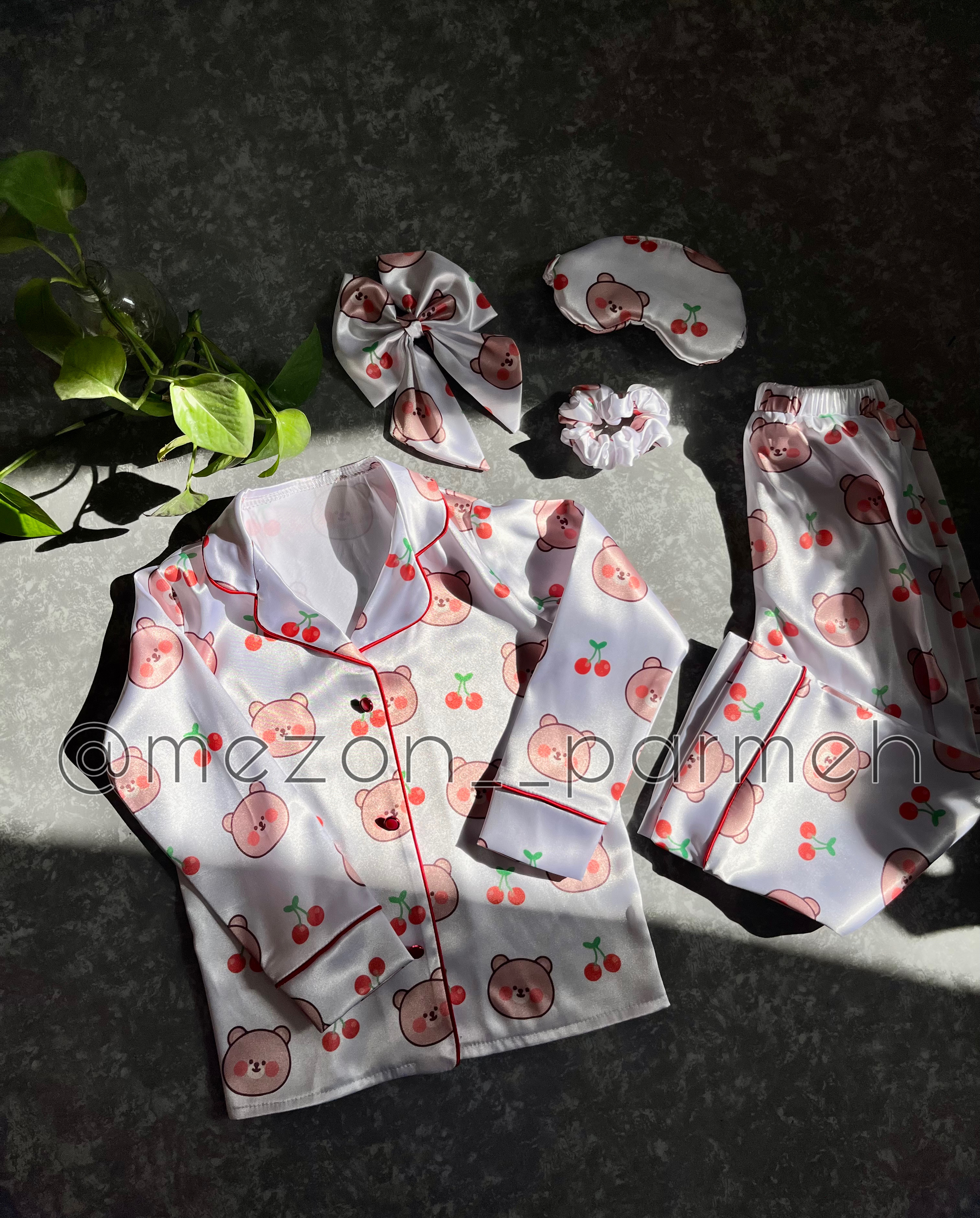 ست لباس خواب مادر و فرزندی ساتنLx تدی و آلبالو پرمه